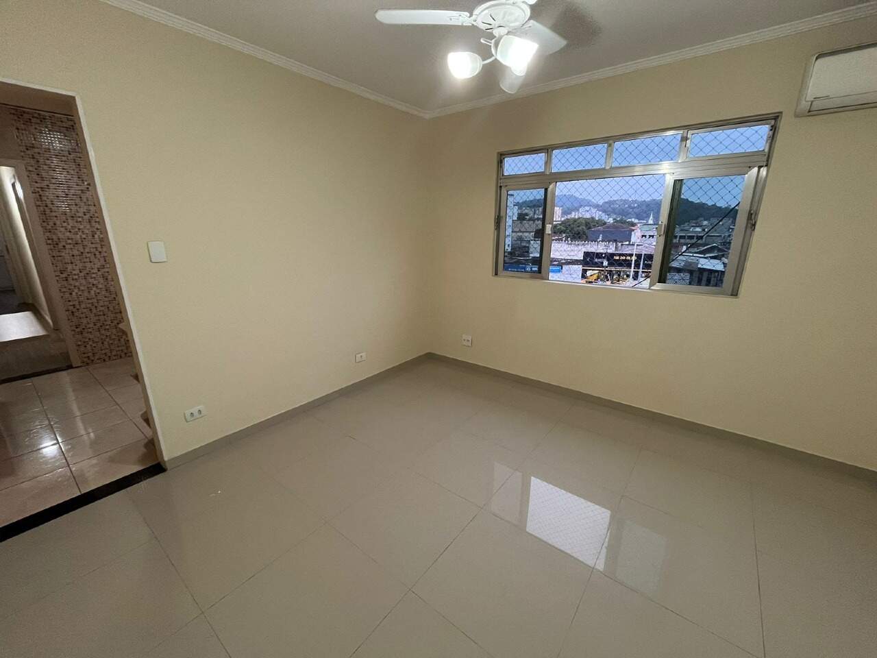 Apartamento à venda no Catiapoa: 