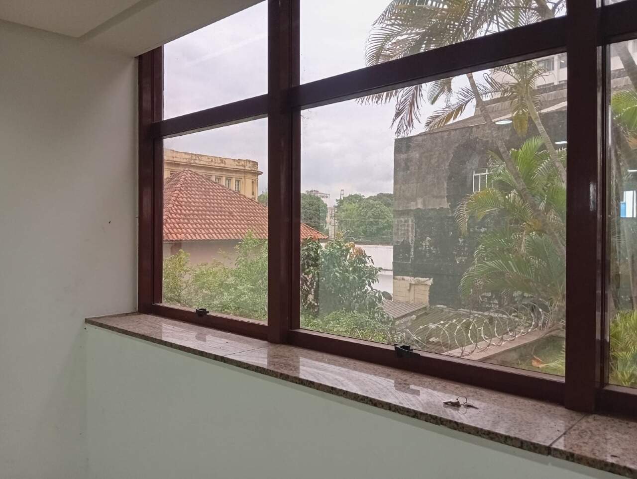 Sala à venda no Centro: 
