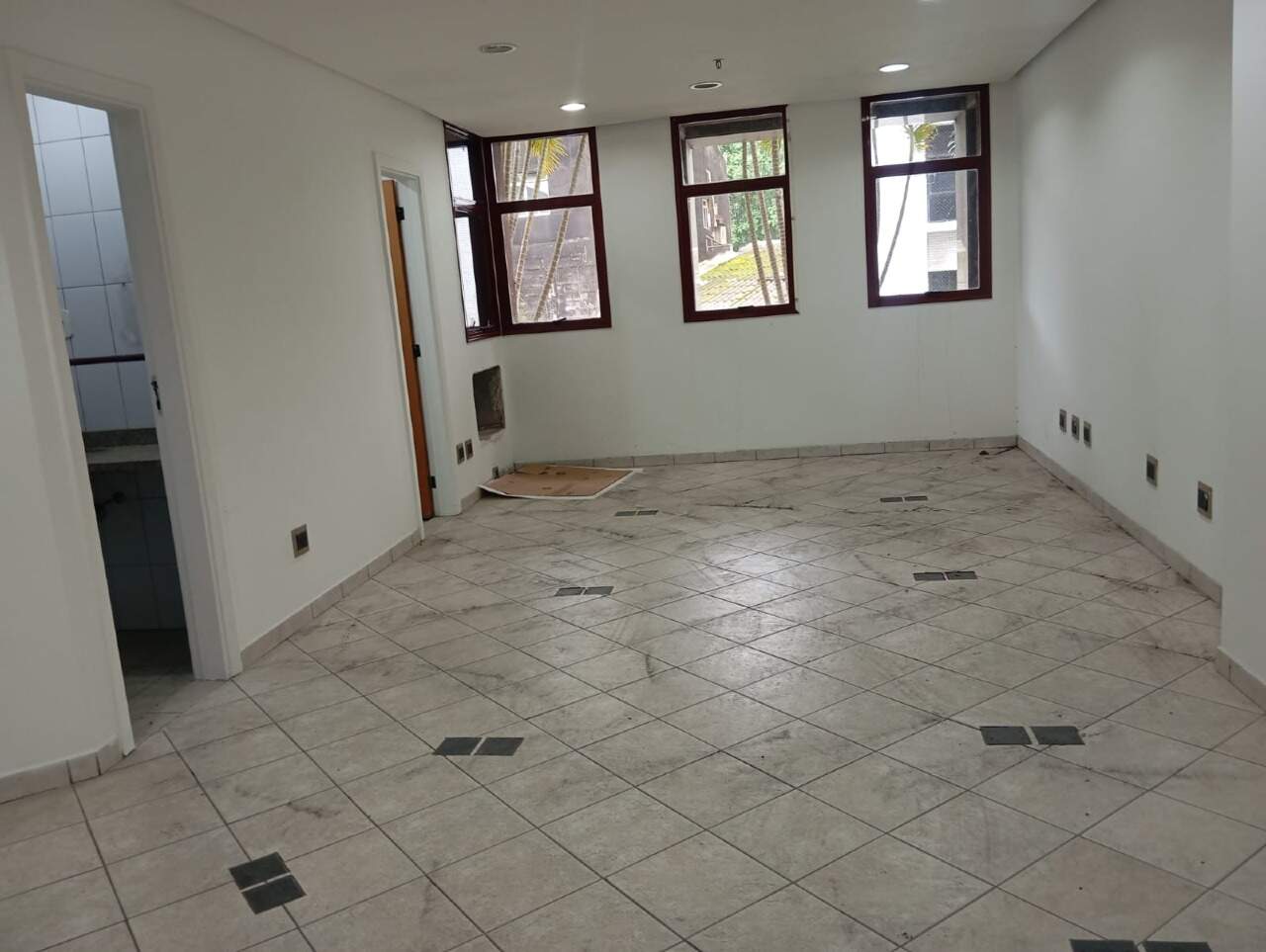 Sala à venda no Centro: 