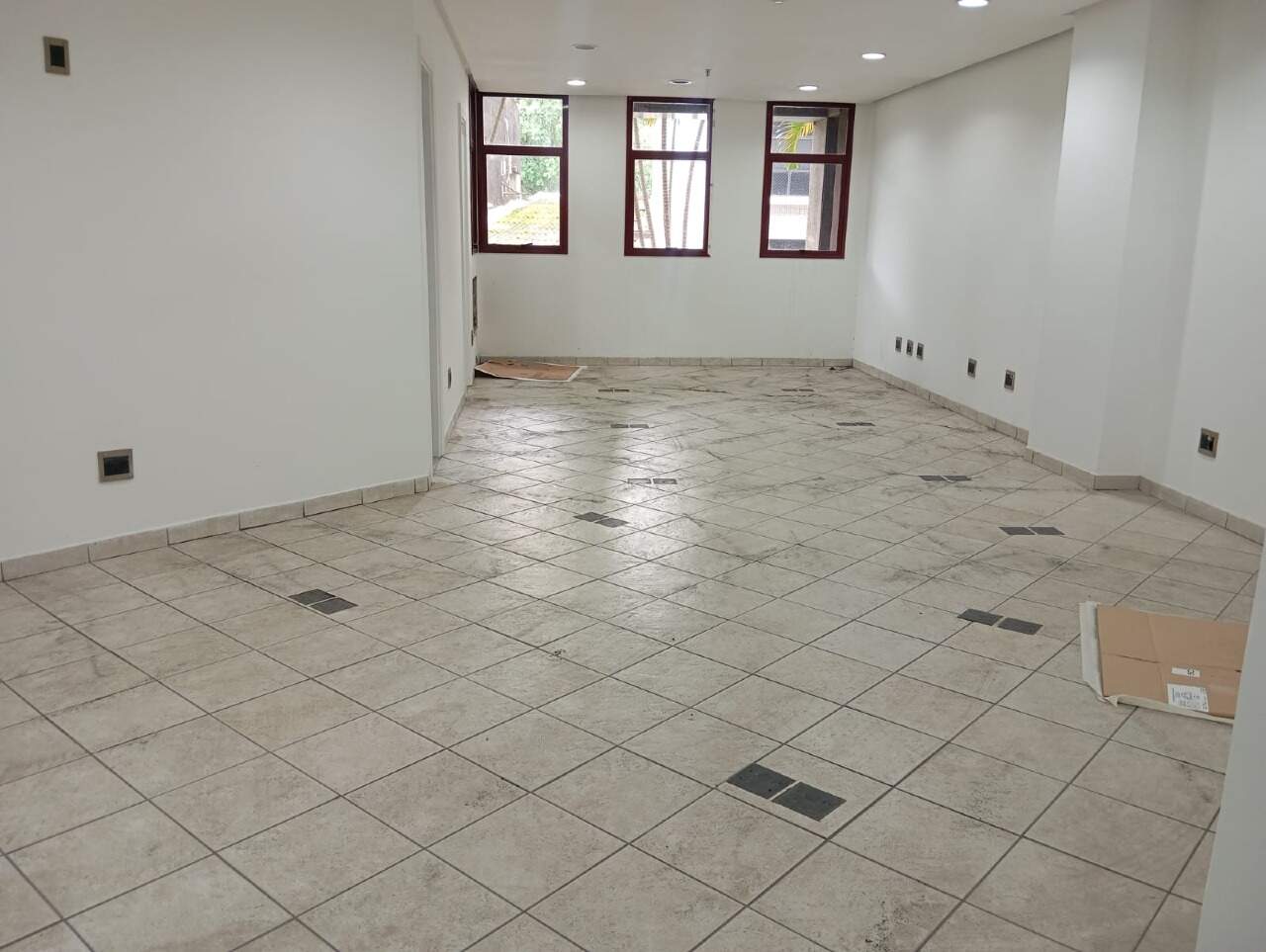 Sala à venda no Centro: 