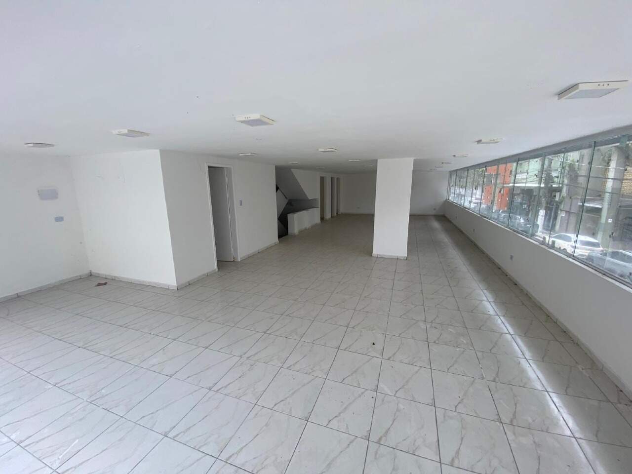 Prédio comercial para aluguel no Centro: 