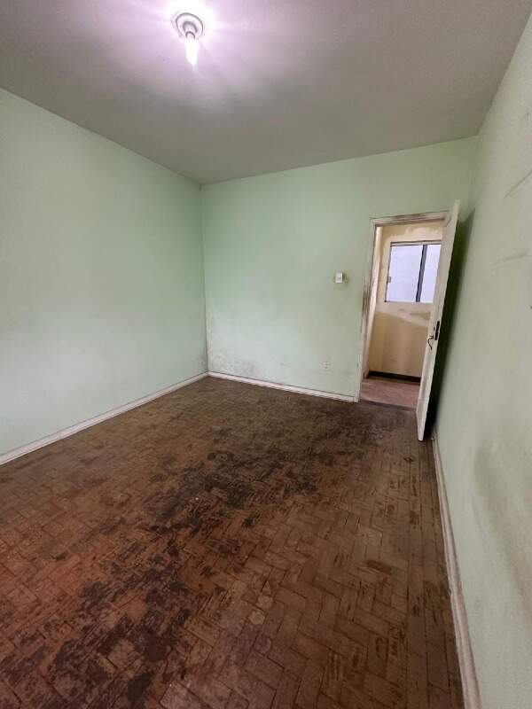 Casa à venda no Macuco: 