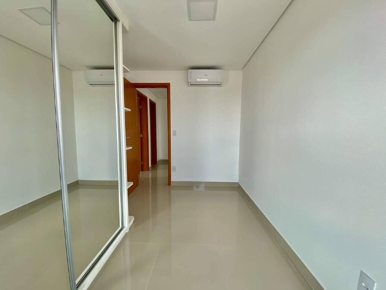 Apartamento para aluguel no Embaré: 