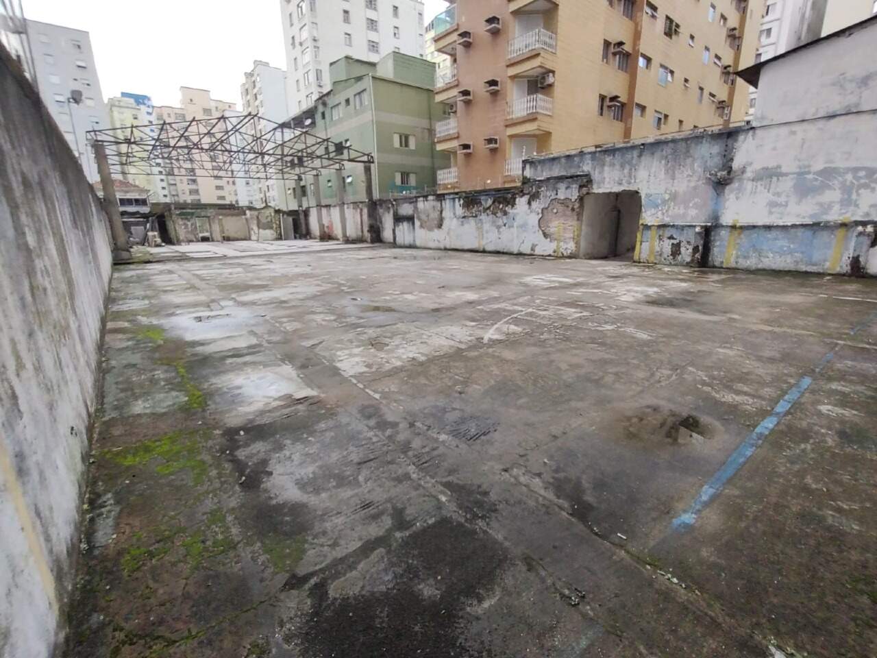 Lote ou Terreno para aluguel no Centro: 