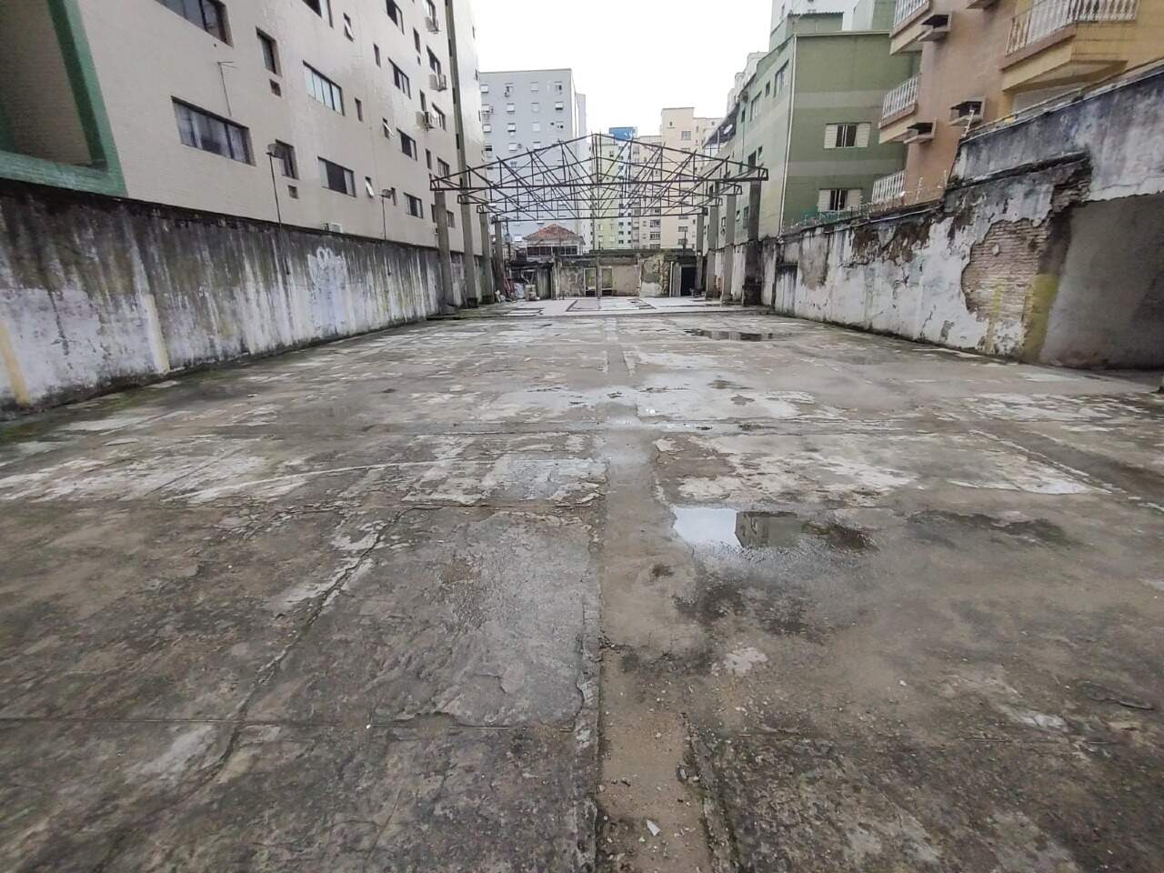 Lote ou Terreno para aluguel no Centro: 