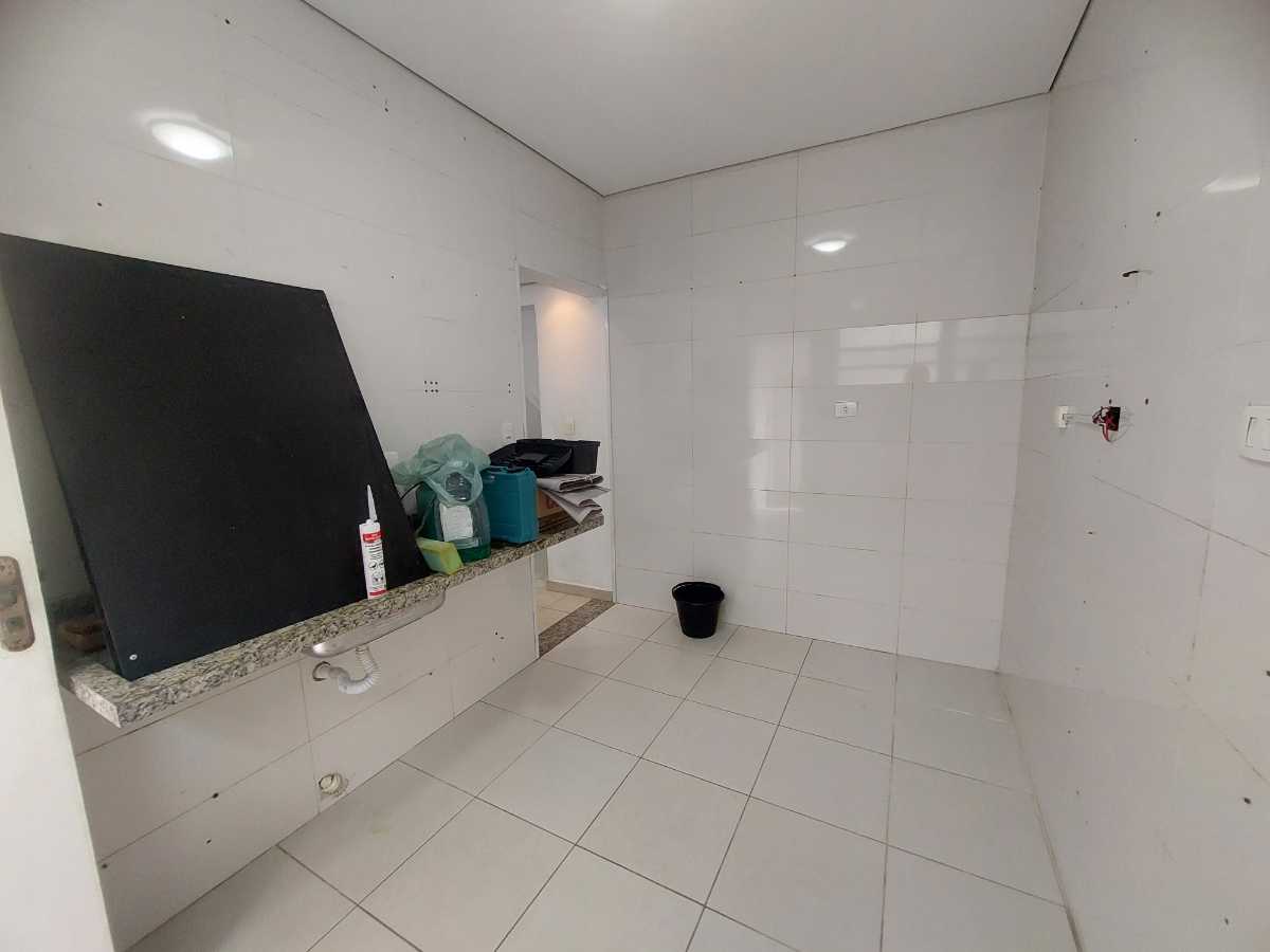 Sobrado para aluguel no Embaré: 