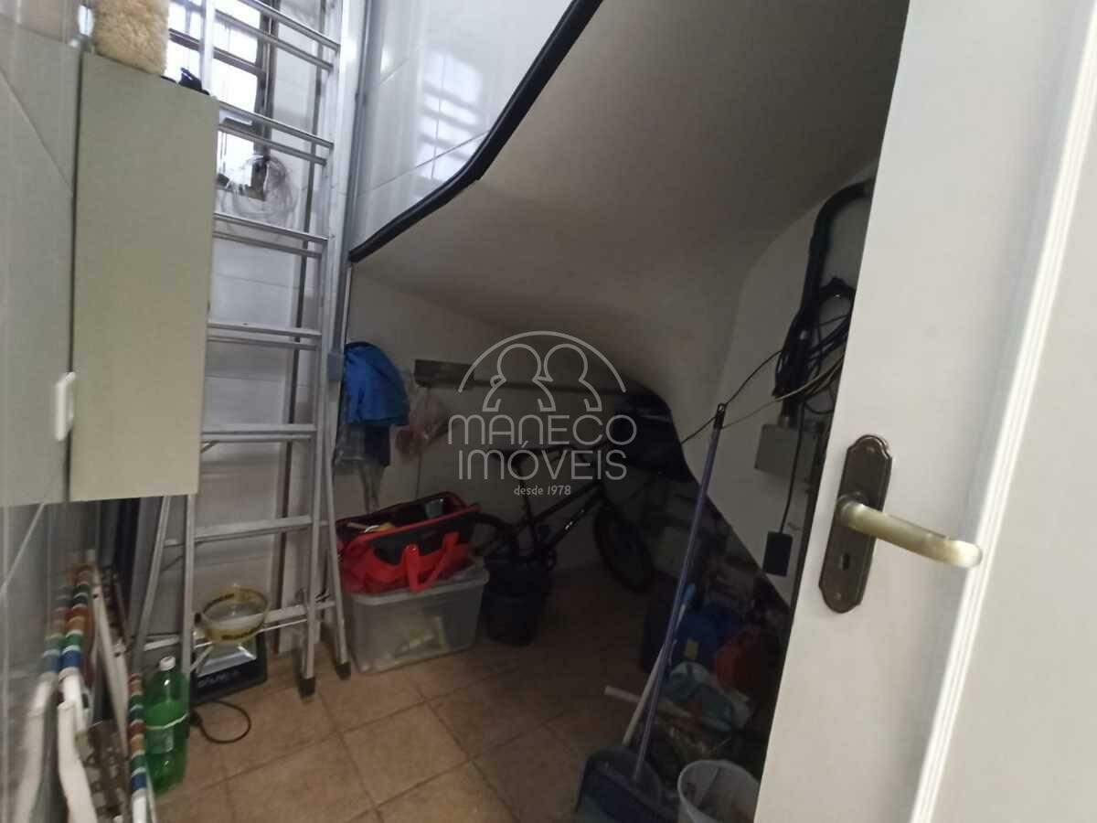 Sobrado para aluguel no Embaré: 
