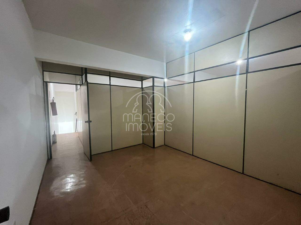 Prédio comercial para aluguel no Vila Mathias: 