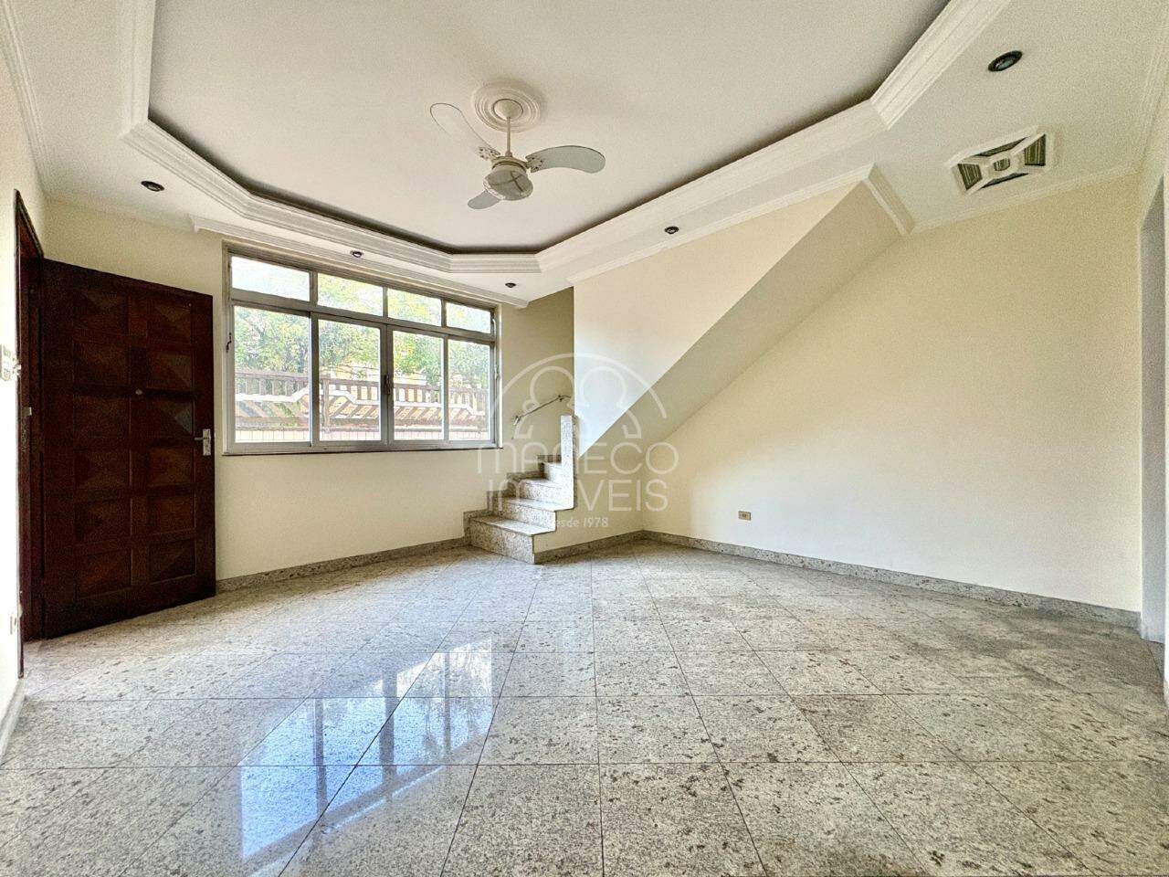 Casa à venda no Centro: 