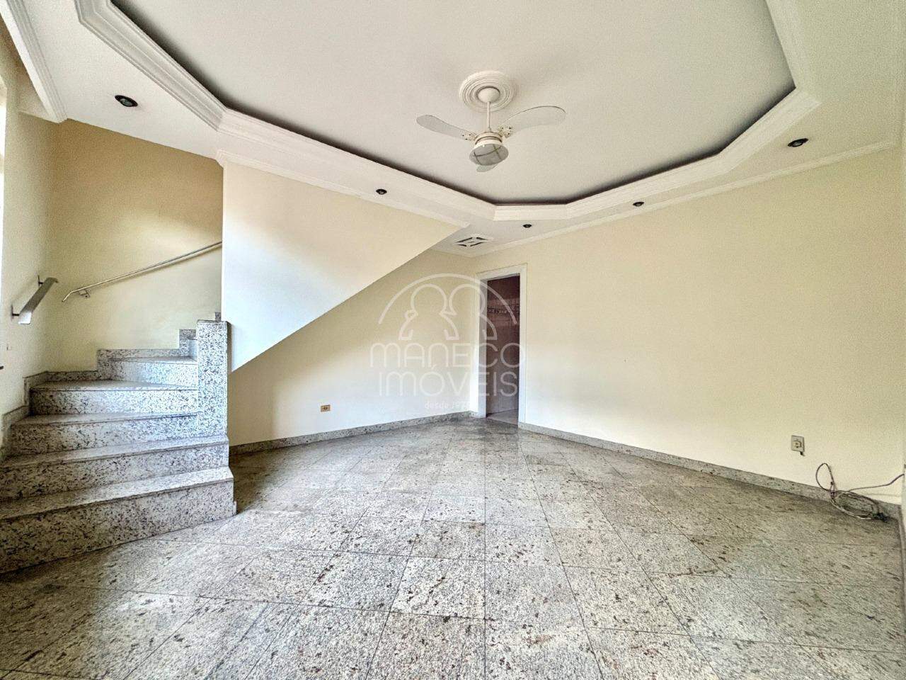 Casa à venda no Centro: 
