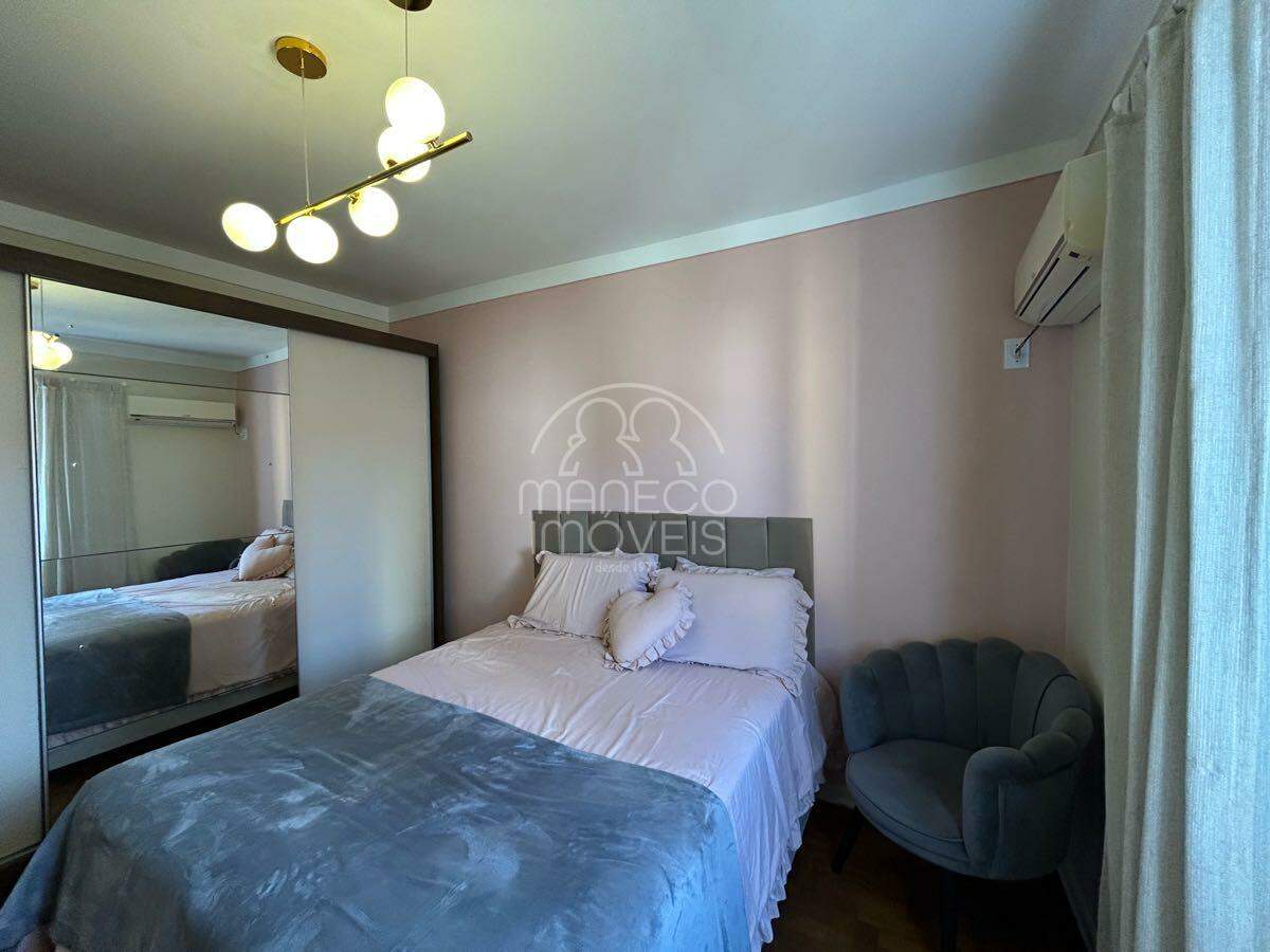 Apartamento à venda no Embaré: 