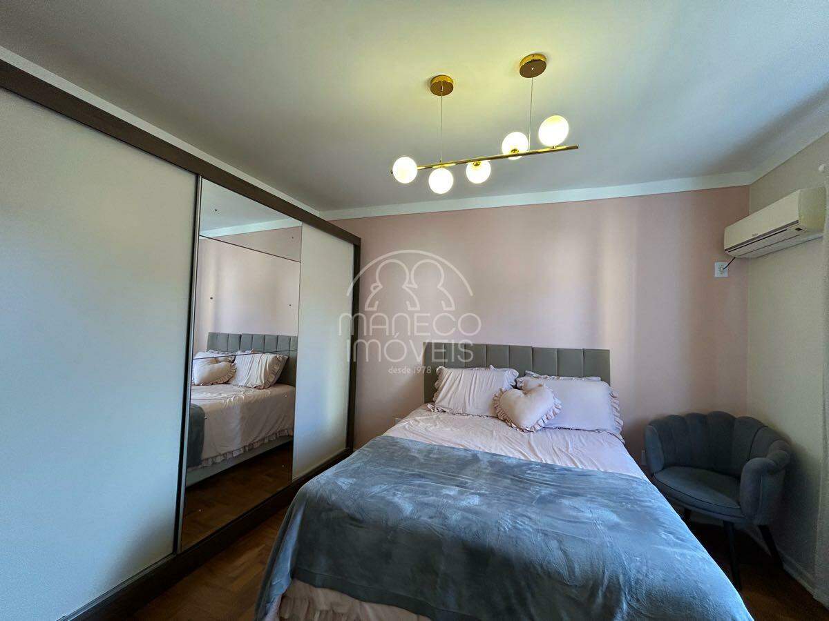 Apartamento à venda no Embaré: 