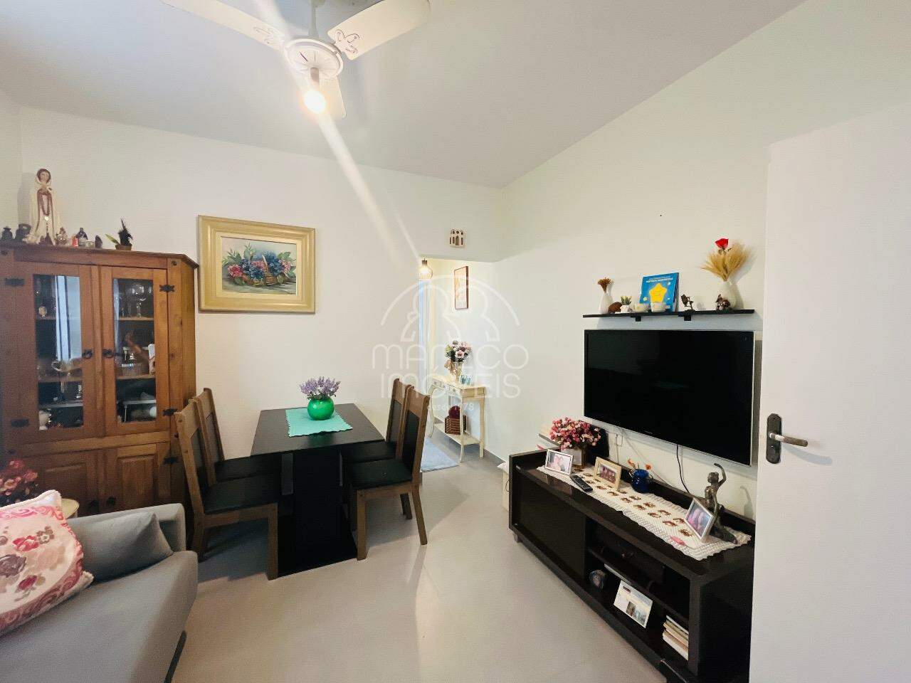 Apartamento à venda no Embaré: 
