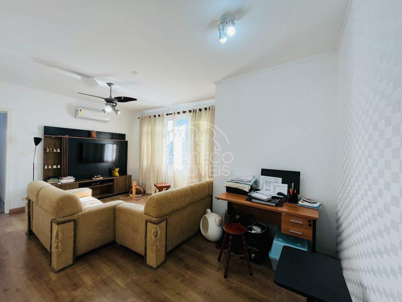 Apartamento à venda no Embaré: 