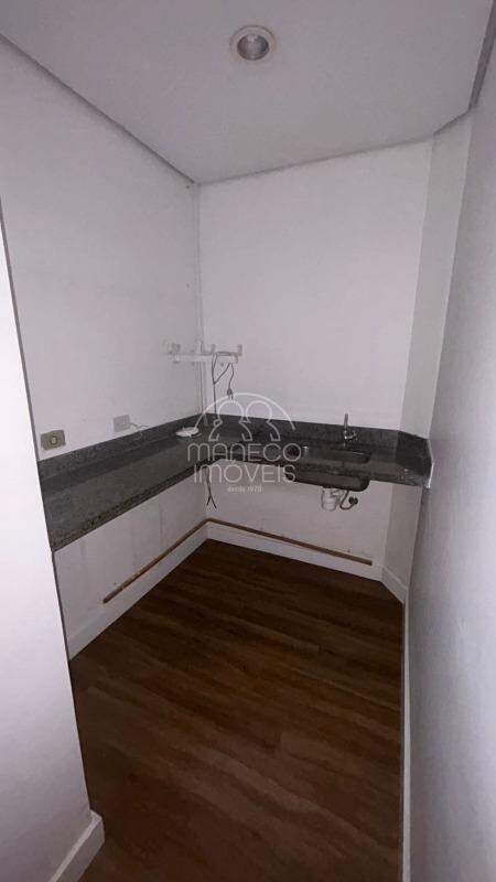 Prédio comercial para aluguel no Centro: 