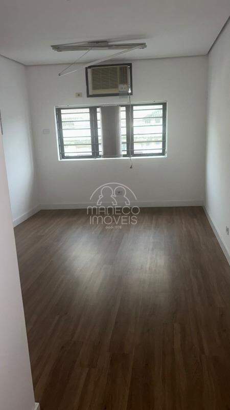 Prédio comercial para aluguel no Centro: 