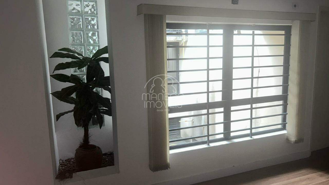 Prédio comercial para aluguel no Centro: 