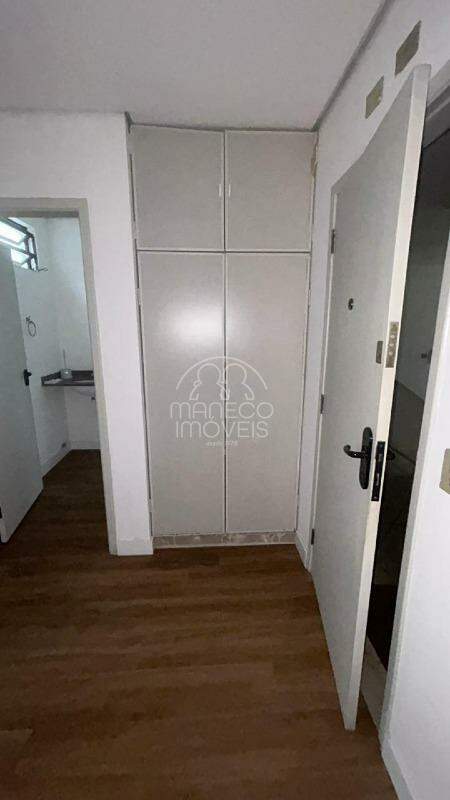 Sala para aluguel no Centro: 