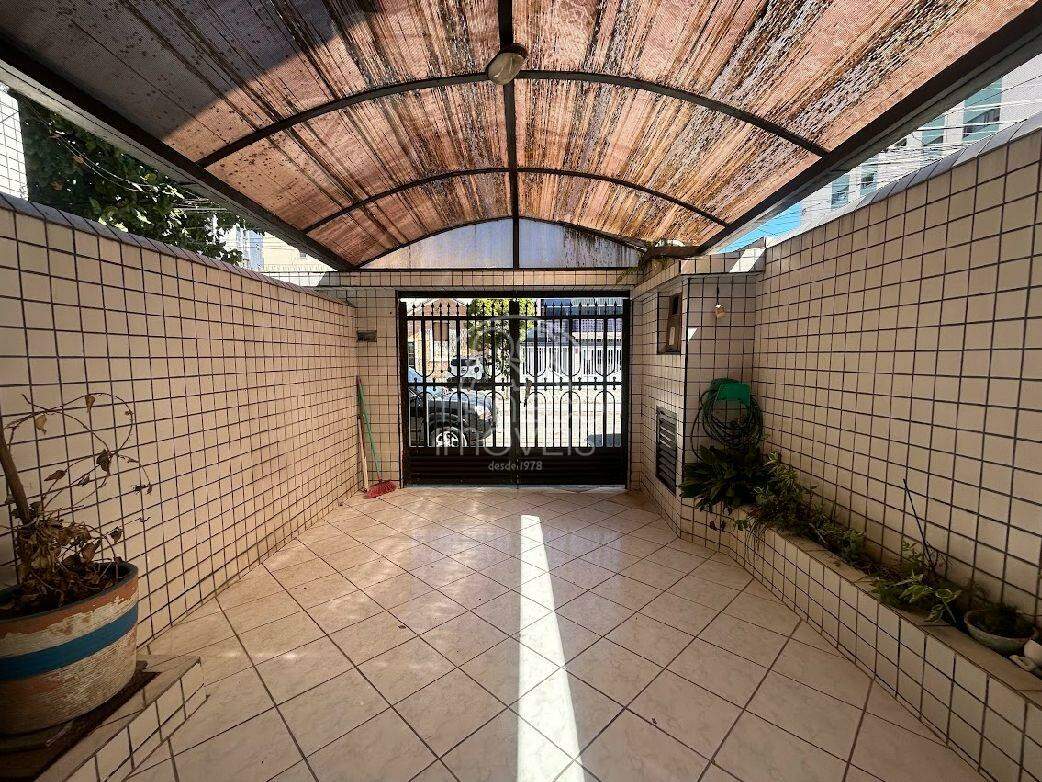 Casa para aluguel no Embaré: 