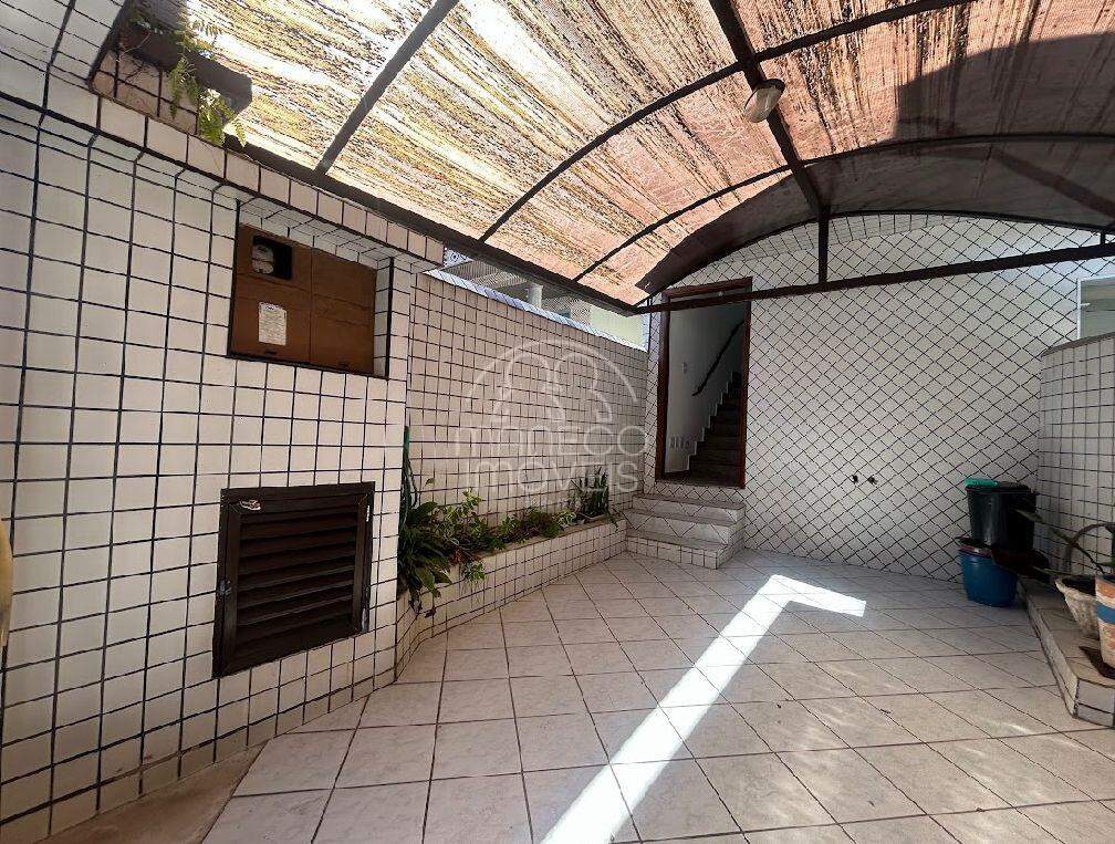 Casa para aluguel no Embaré: 