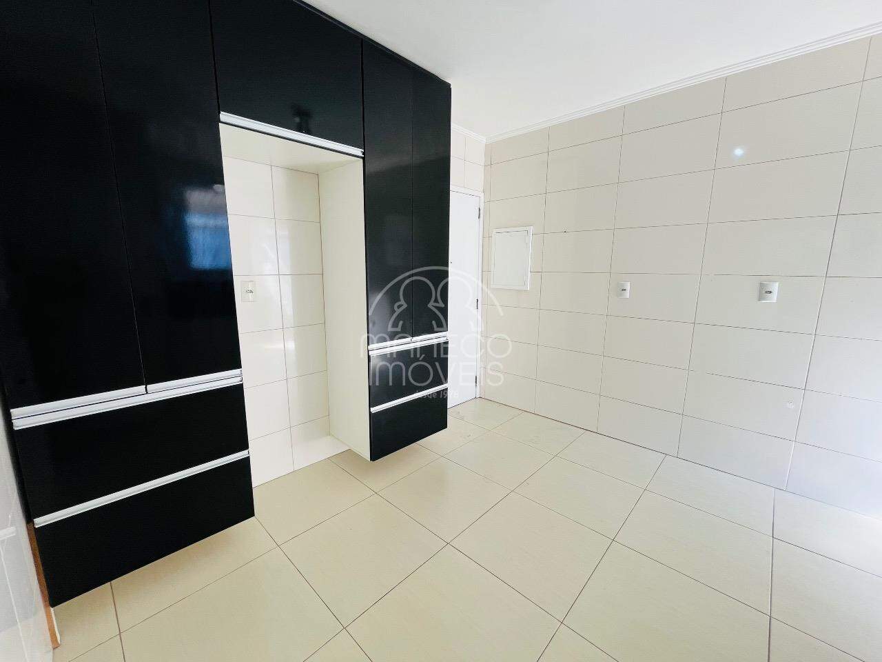 Apartamento à venda no Marapé: 