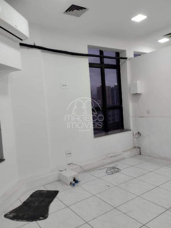 Sala para aluguel no Embaré: 