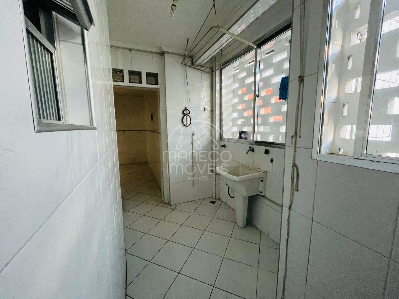 Apartamento à venda no Embaré: 