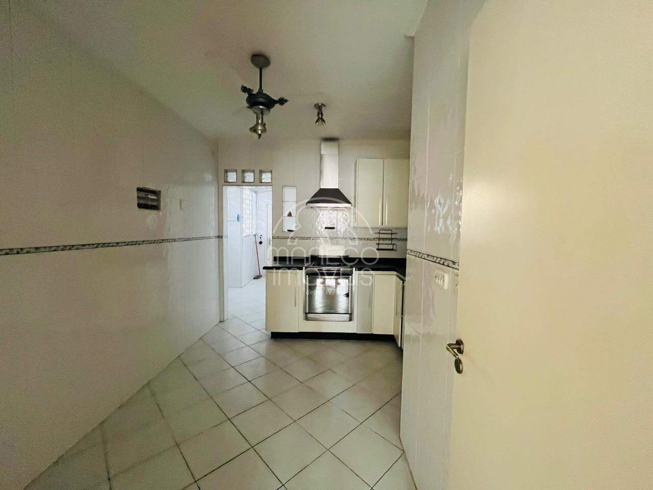 Apartamento à venda no Embaré: 