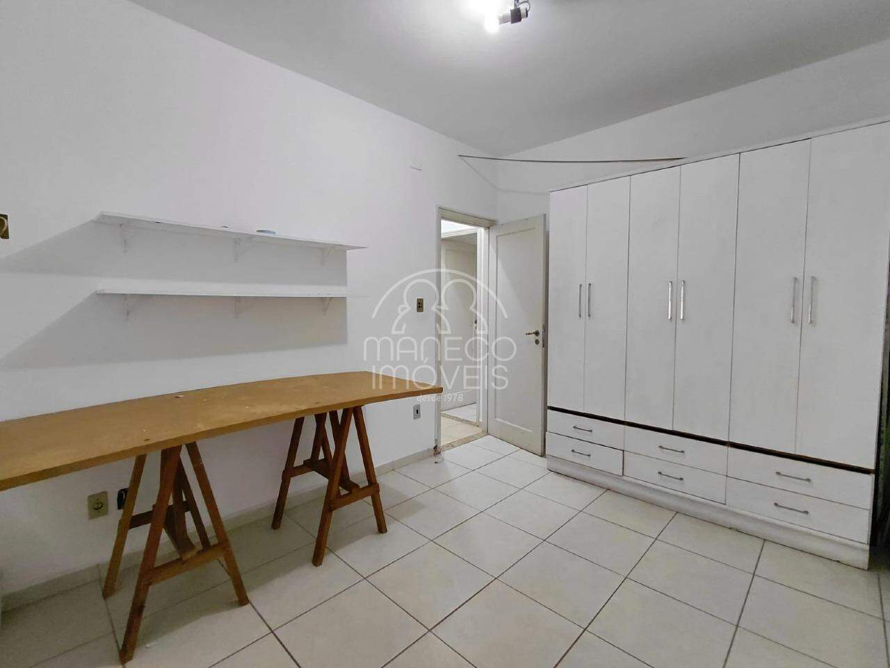 Apartamento à venda no Embaré: 