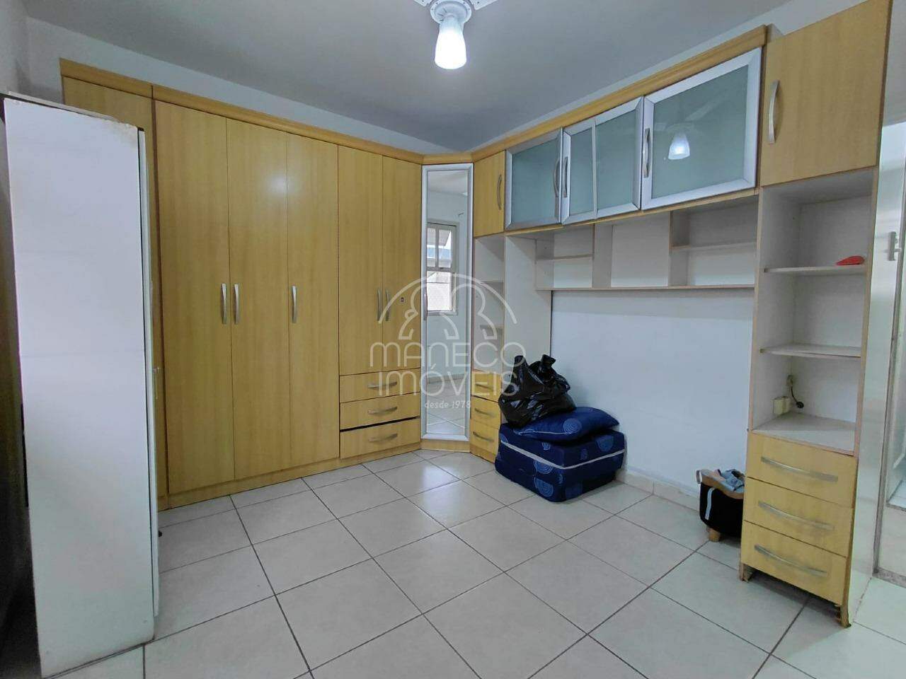 Apartamento à venda no Embaré: 