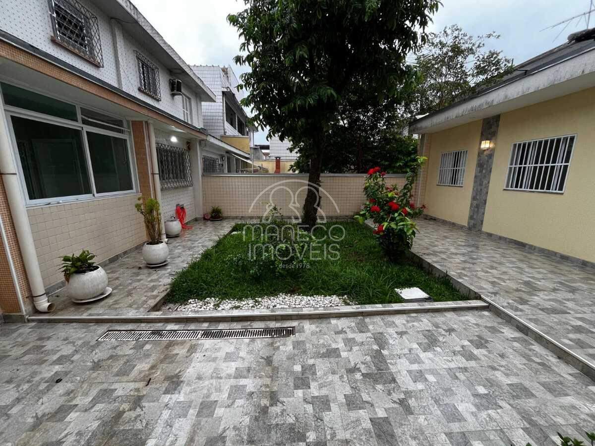 Sobrado para aluguel no Embaré: 