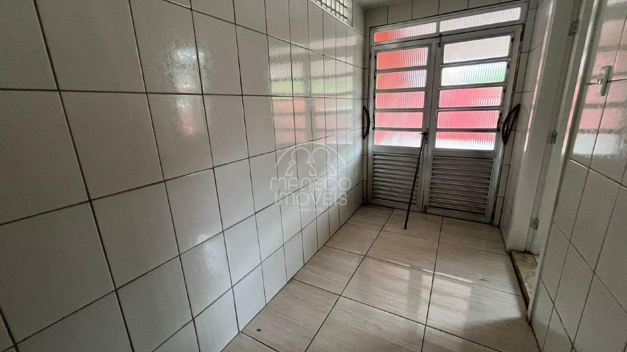 Casa à venda no Caneleira: 