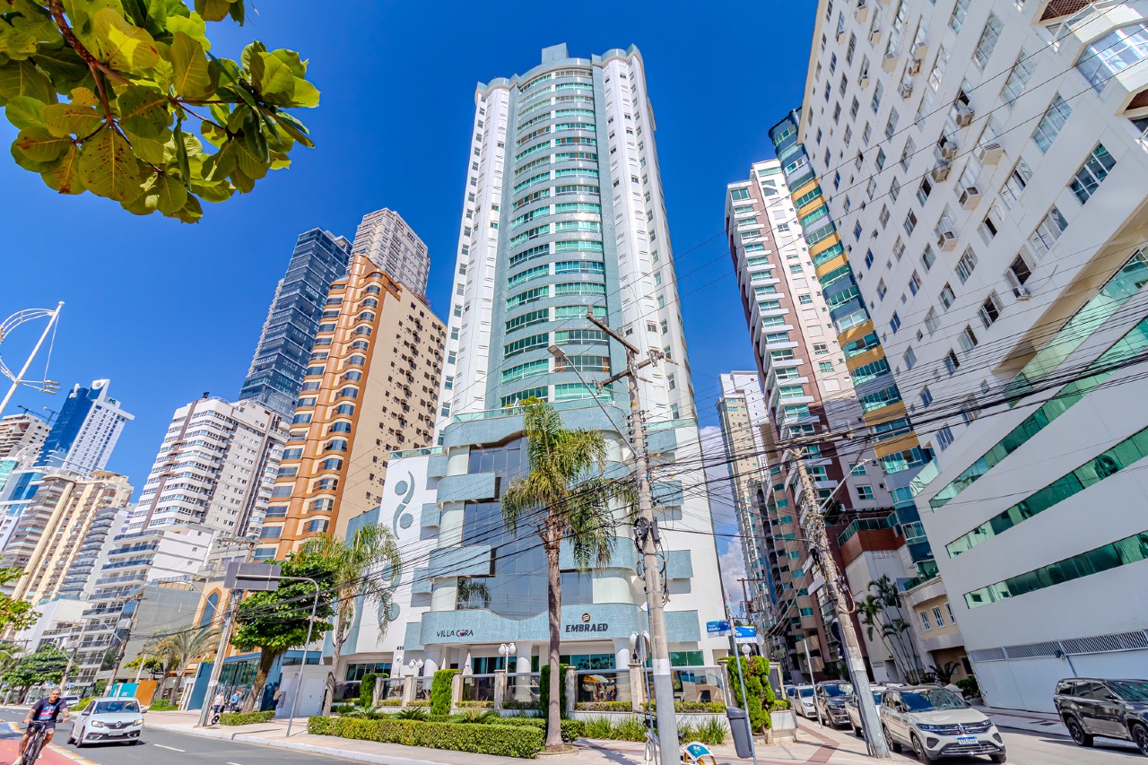 Apartamento padrão Embraed 3 suítes frente mar, totalmente reformado à venda no Villa Cora em Balneário Camboriú - Foto 28 de 36