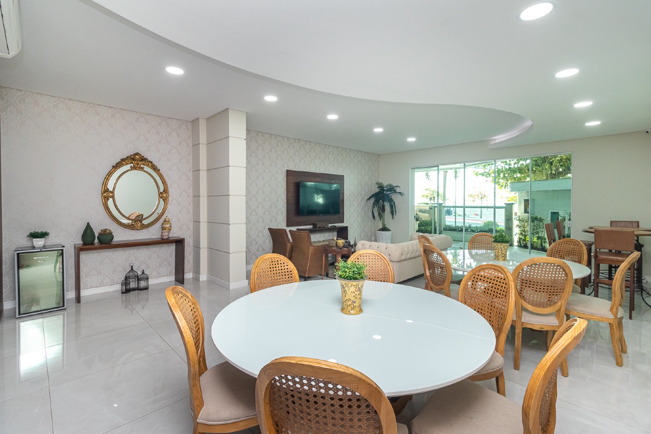 Apartamento padrão Embraed 3 suítes frente mar, totalmente reformado à venda no Villa Cora em Balneário Camboriú - Foto 34 de 36