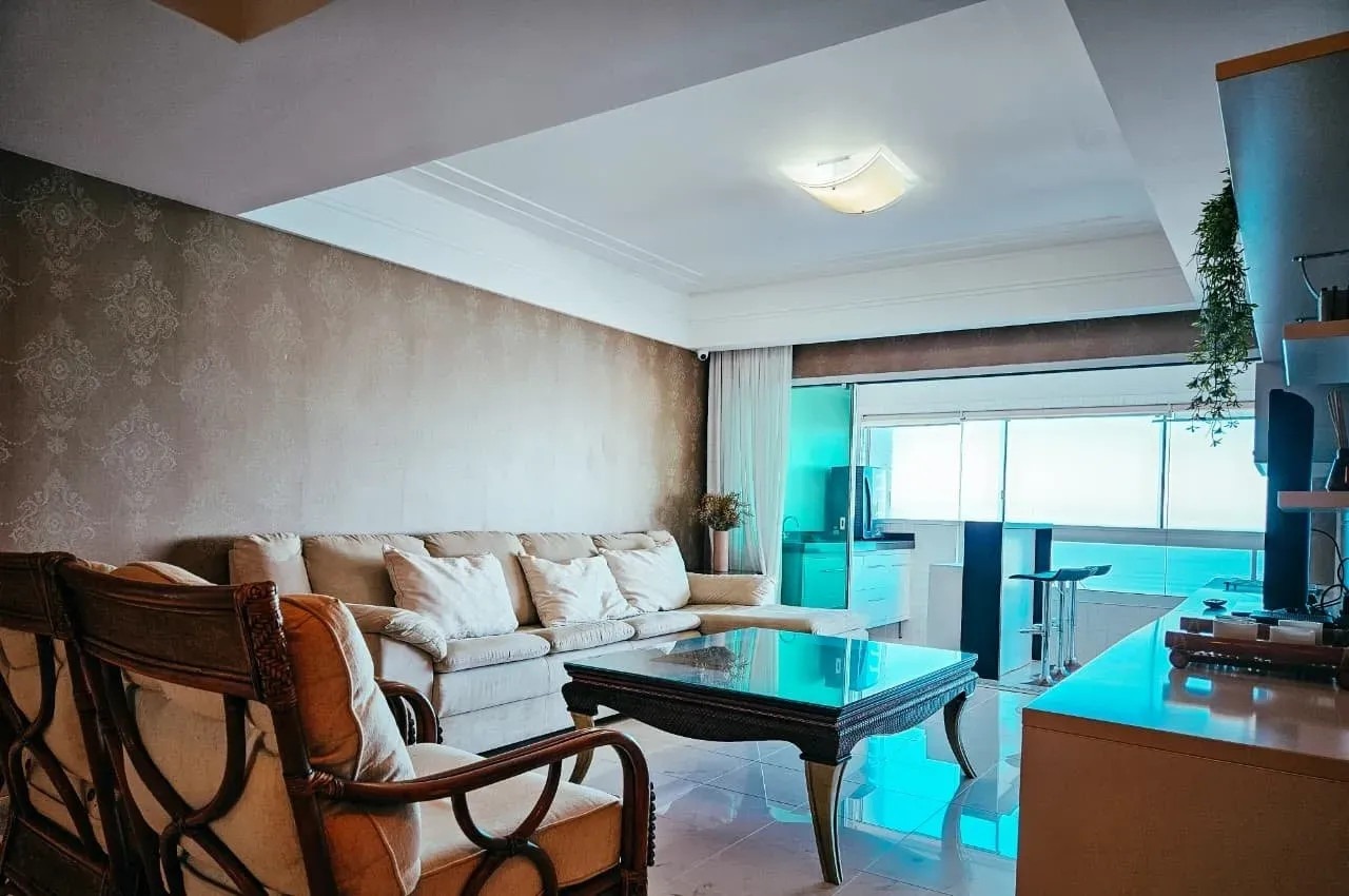 Apartamento 3 Quartos Mobiliado no Centro de Balneário Camboriú, vista panorâmica de 180° para o mar - Foto 7 de 28