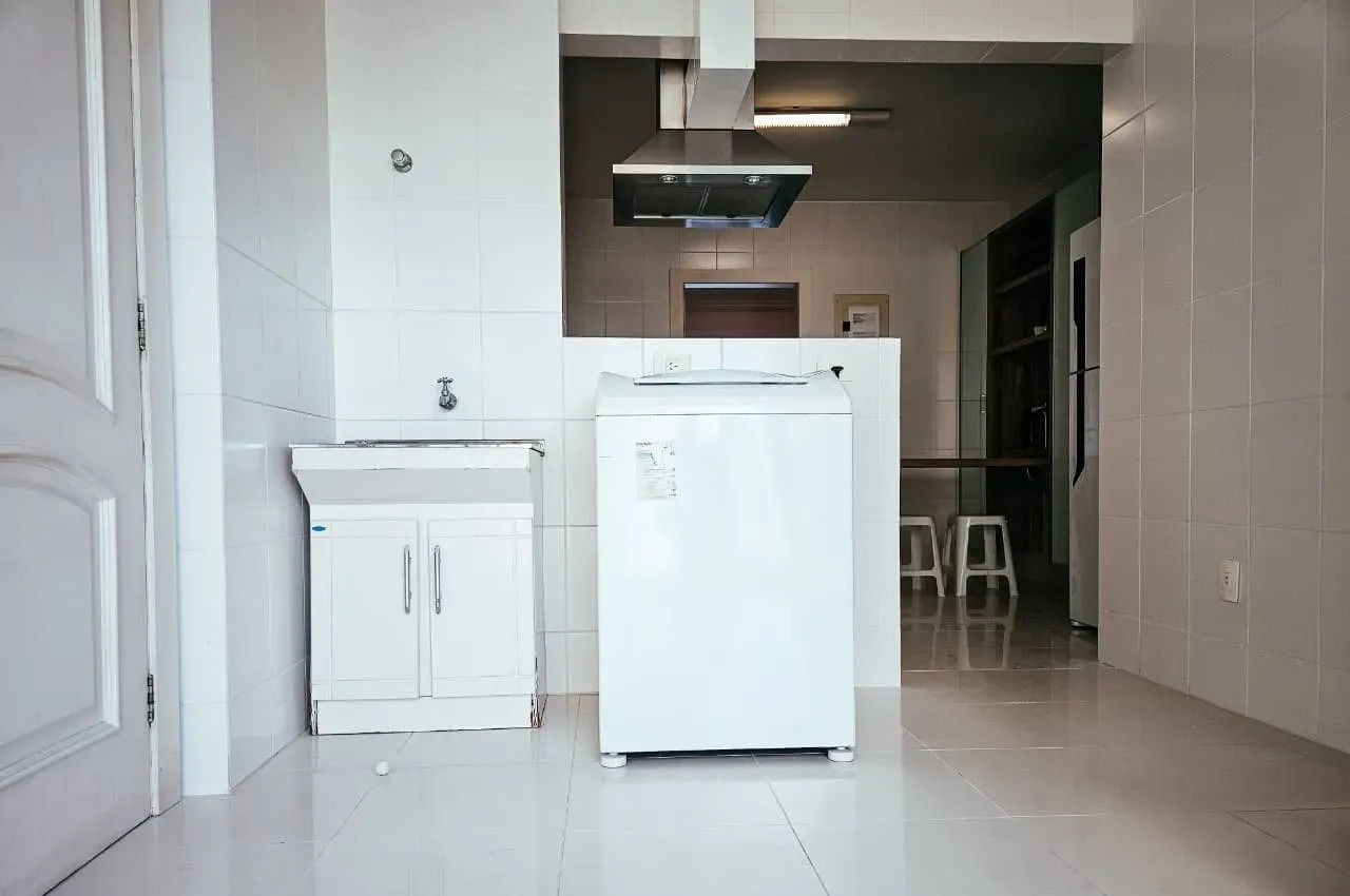 Apartamento 3 Quartos Mobiliado no Centro de Balneário Camboriú, vista panorâmica de 180° para o mar - Foto 22 de 28