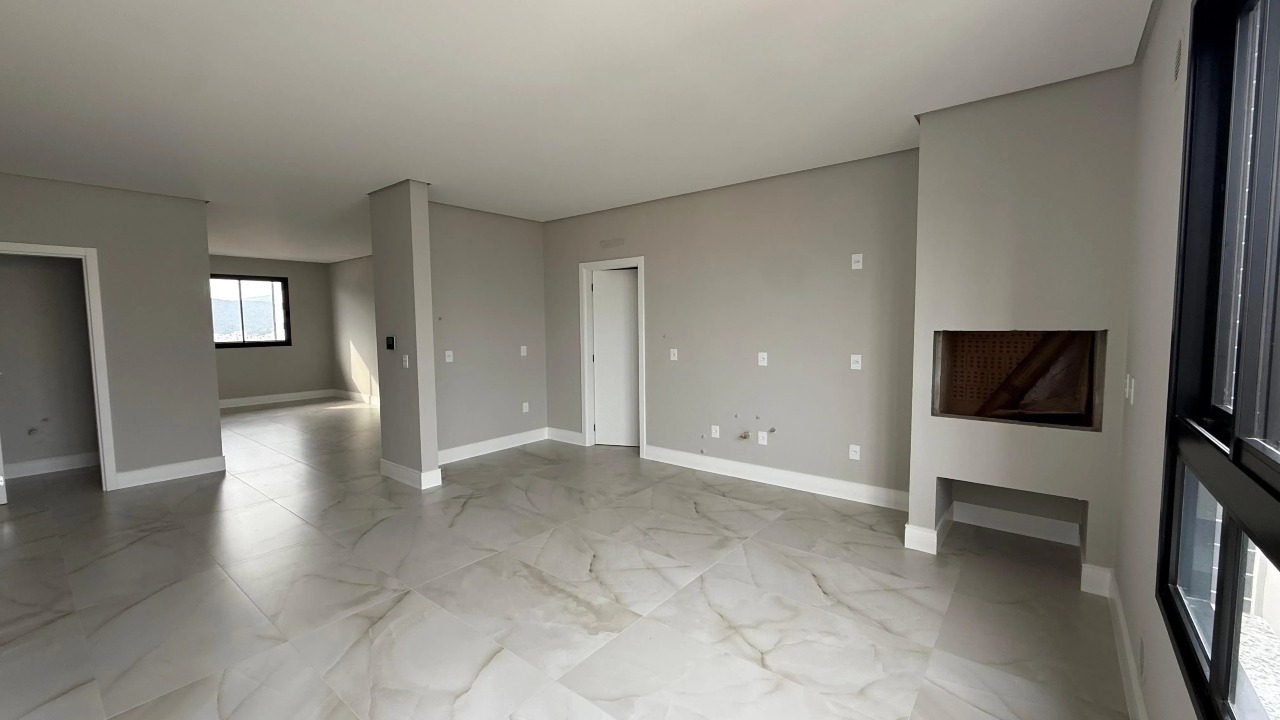 Apartamento 3 suítes com 122 m² em Balneário Camboriú (Centro) - Foto 2 de 29