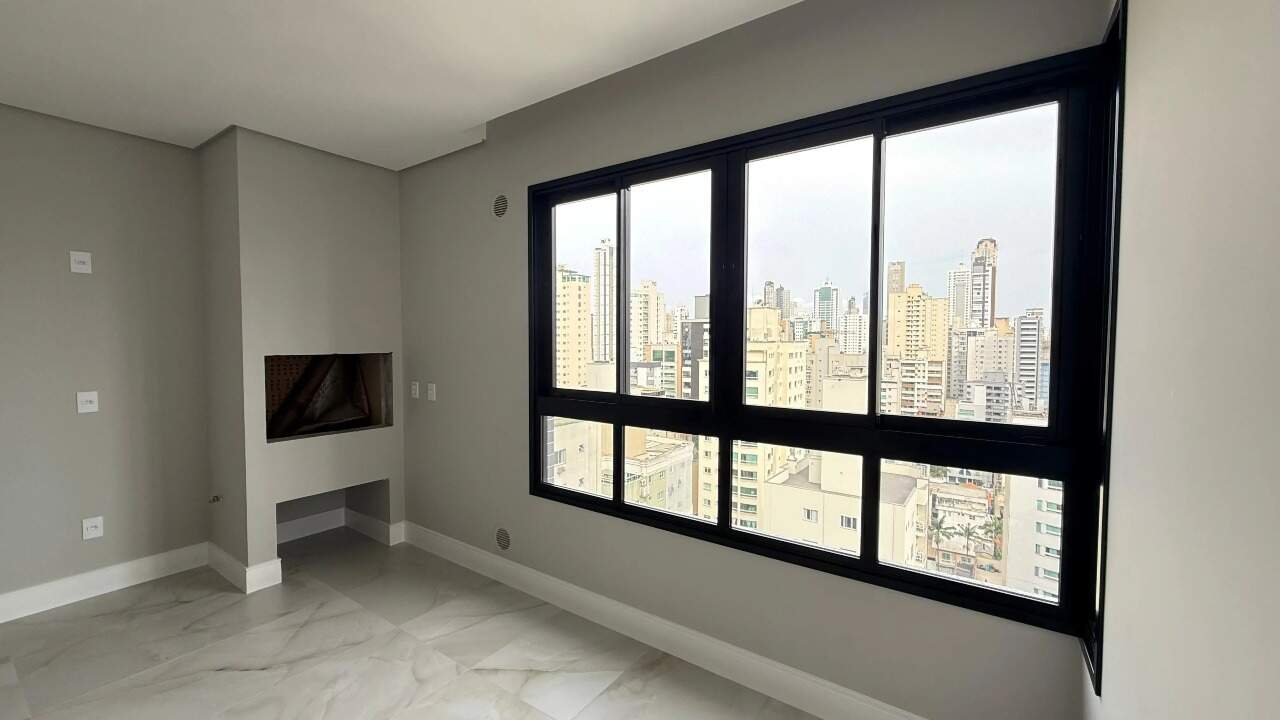 Apartamento 3 suítes com 122 m² em Balneário Camboriú (Centro) - Foto 1 de 29