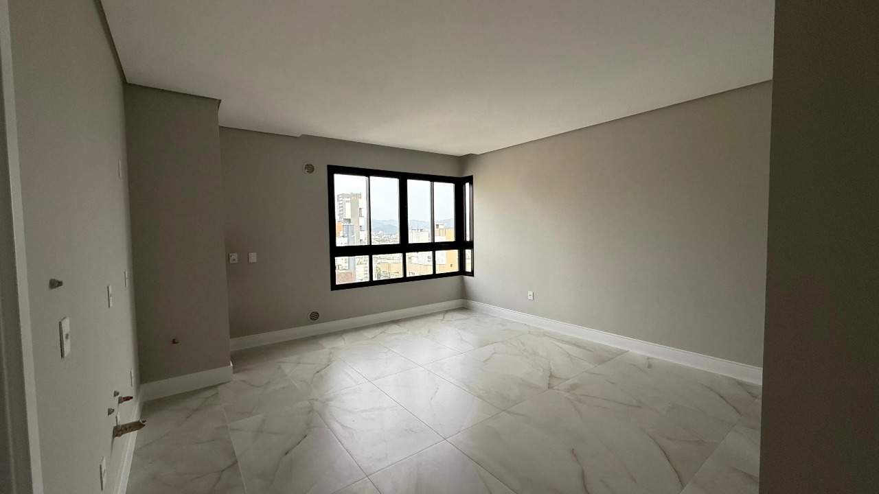 Apartamento 3 suítes com 122 m² em Balneário Camboriú (Centro) - Foto 4 de 29