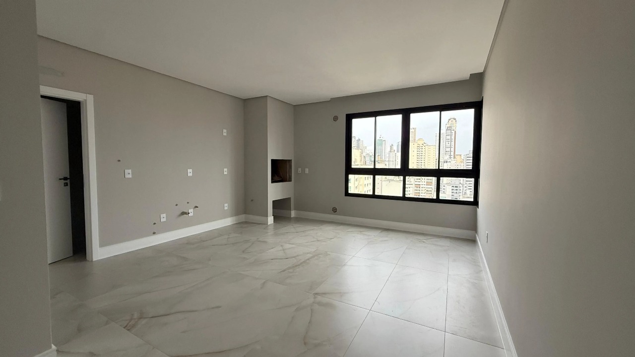 Apartamento 3 suítes com 122 m² em Balneário Camboriú (Centro) - Foto 3 de 29