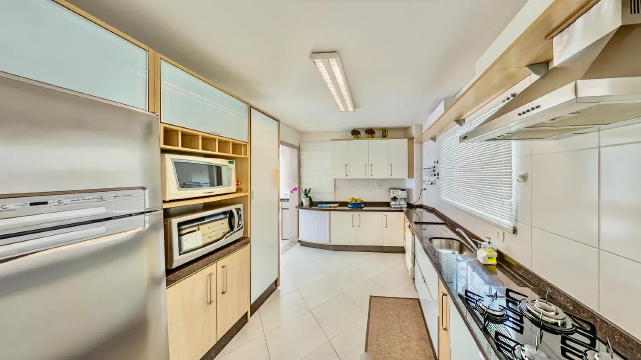 Apartamento 3 suítes mobiliado com 161 m² no Centro, Balneário Camboriú - Foto 11 de 27