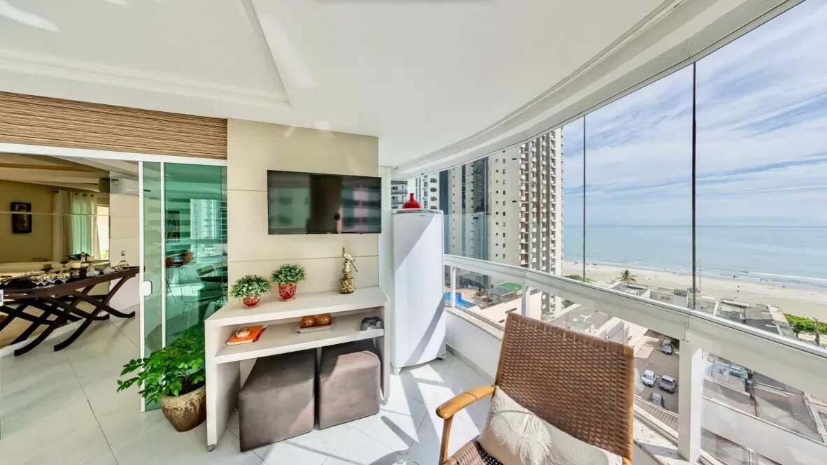 Apartamento 3 suítes mobiliado com 161 m² no Centro, Balneário Camboriú - Foto 1 de 27