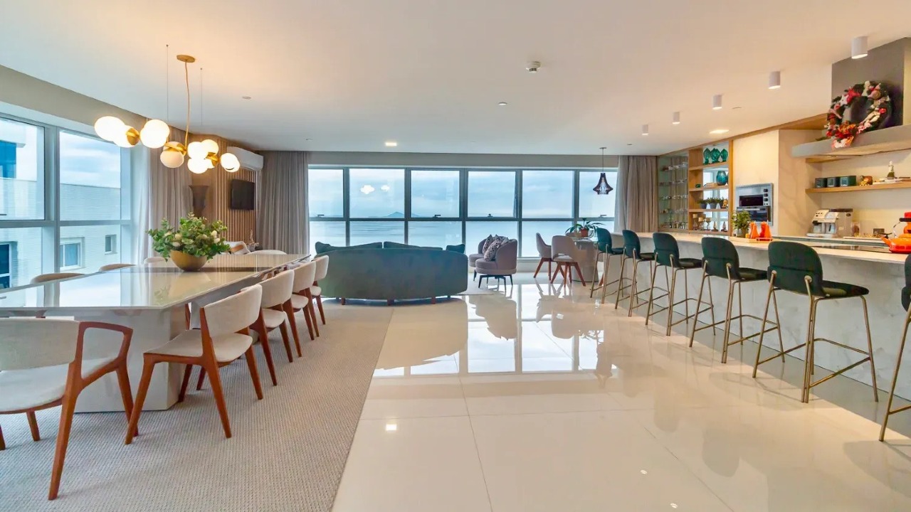 Apartamento residencial de alto padrão com 4 suítes, 5 vagas e 291,29 m² – Balneário Camboriú (Centro) - Foto 18 de 29