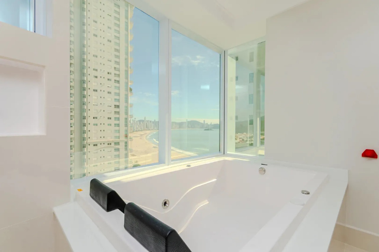 FG - One Tower Av Atlântica, 4 suítes, incluindo 1 master com hidromassagem - Foto 14 de 26