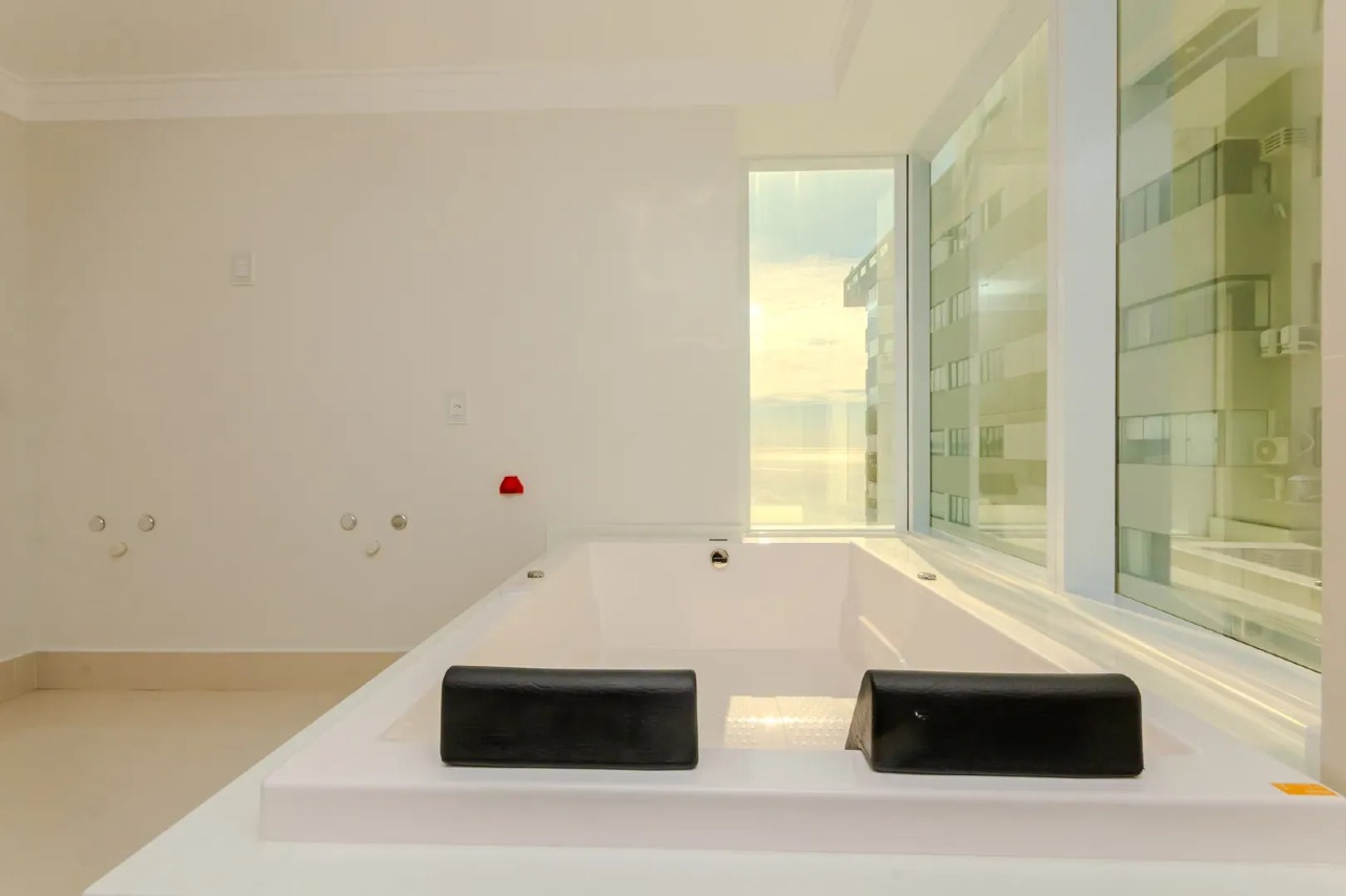 FG - One Tower Av. Atlântica 4 suítes, incluindo 1 master com hidromassagem - Foto 7 de 28