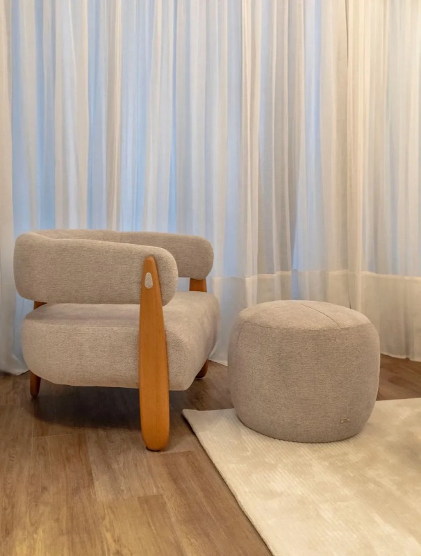 Apartamento Residencial 4 Suítes no Centro de Balneário Camboriú – 261 m², 3 Vagas, Mobiliado - Foto 8 de 23