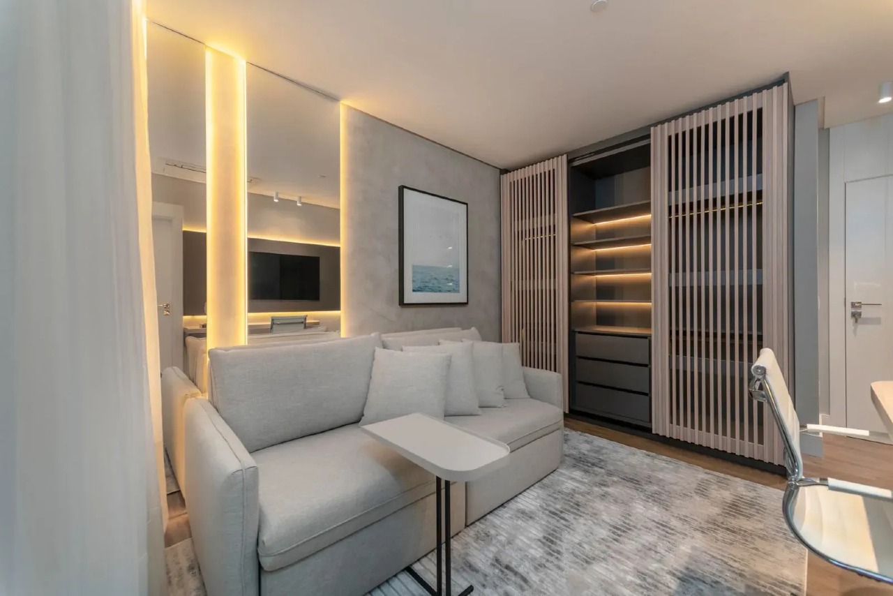 Apartamento Residencial 4 Suítes no Centro de Balneário Camboriú – 261 m², 3 Vagas, Mobiliado - Foto 9 de 23