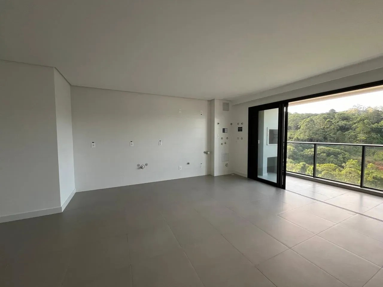 Apartamento 2 Quartos com 2 Suítes e Vista Mar – Itajaí, Praia Brava - Foto 3 de 22
