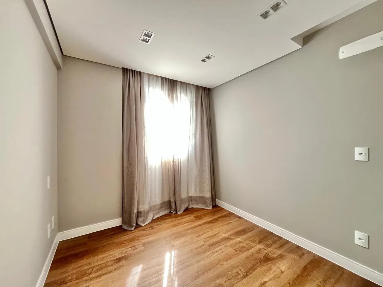 Apartamento 3 Quartos com 2 Vagas na Praia Brava de Itajaí - Foto 15 de 19