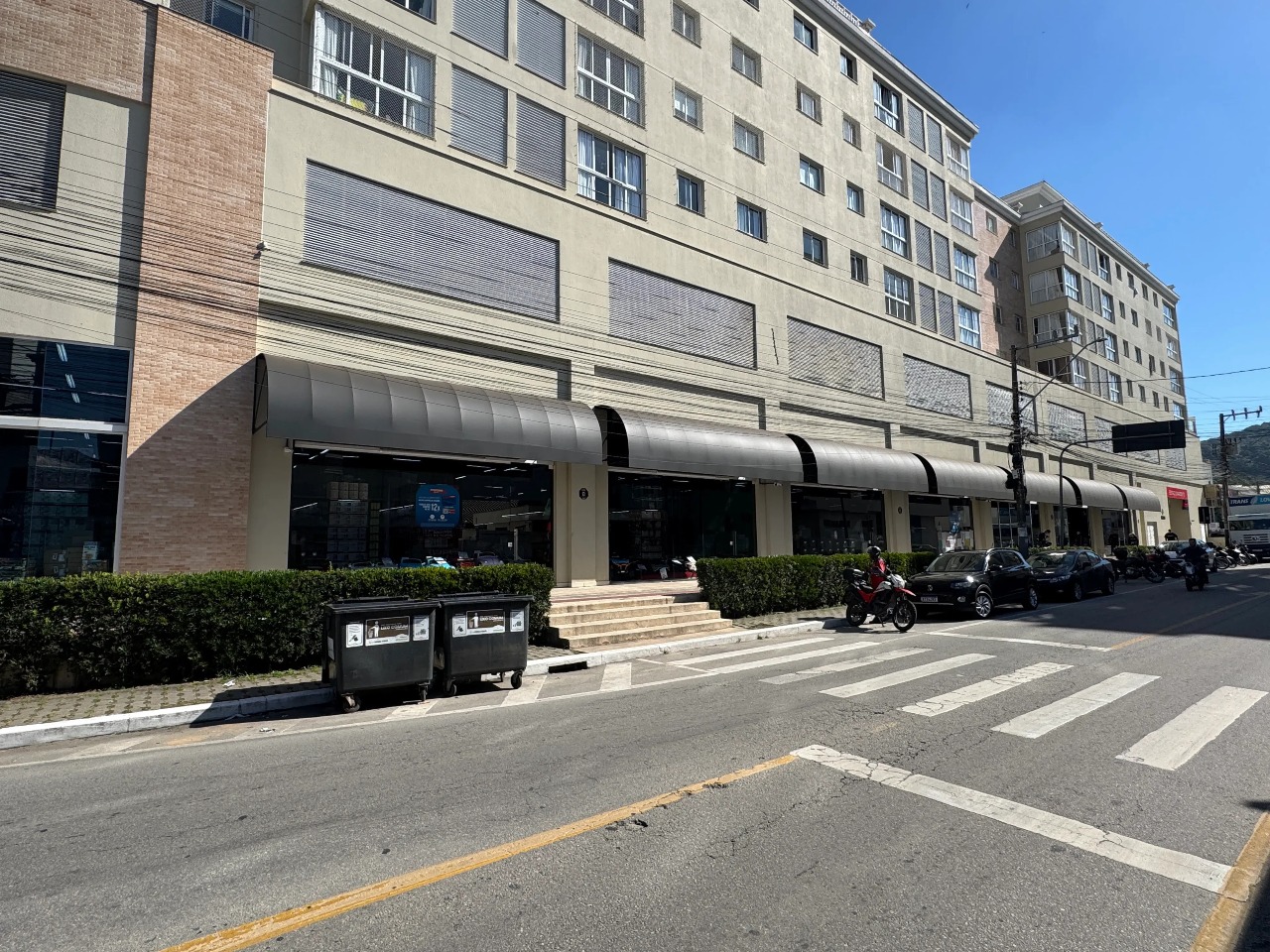 Sala Comercial de 2.360 m² em Balneário Camboriú (Bairro Nações) – 12 salas, 111 vagas - Foto 3 de 5